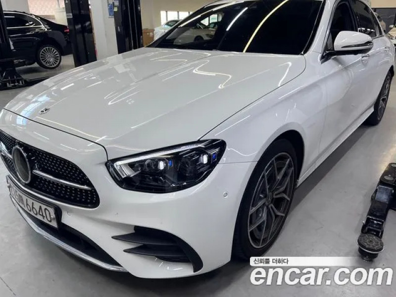 Mercedes Benz E-Class 2023 г.