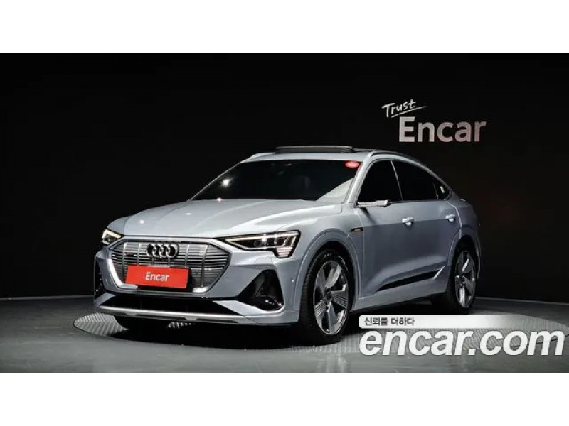 Audi E-tron 2021 г.