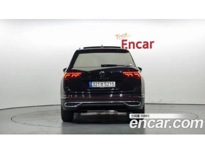 Volkswagen Tiguan 2021 г.