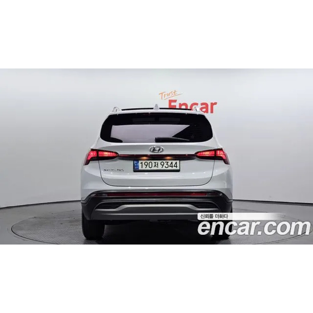 Hyundai Santa Fe 2022 г.