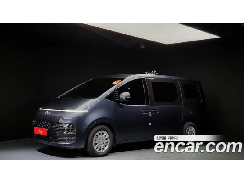 Hyundai Staria 2023 г.