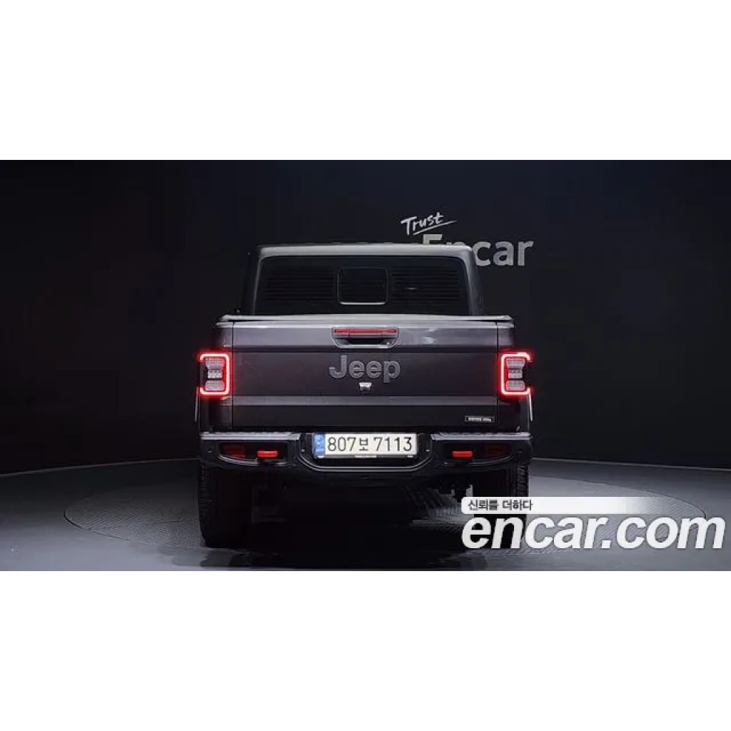 Jeep Gladiator 2022 г.