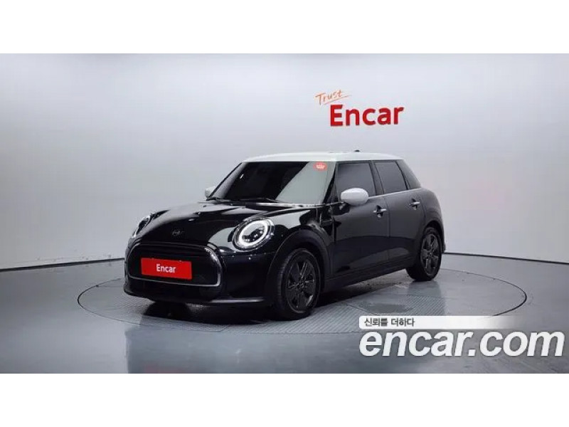 Mini Cooper 2023 г.