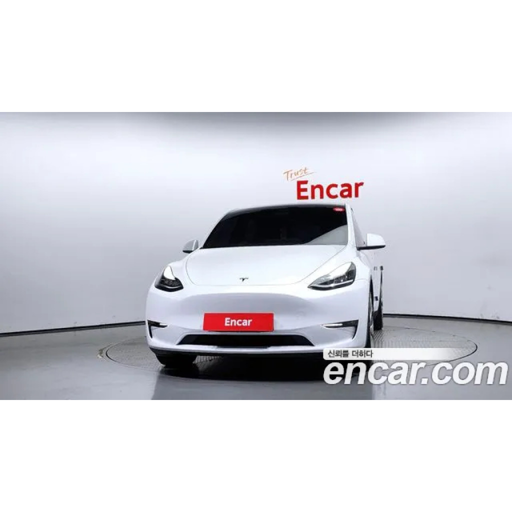 Tesla Model Y 2022 г.