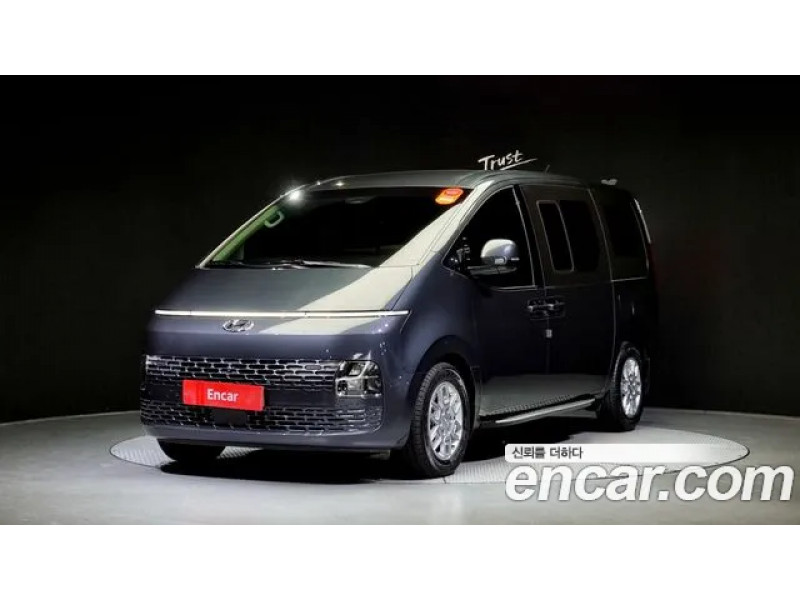 Hyundai Staria 2023 г.