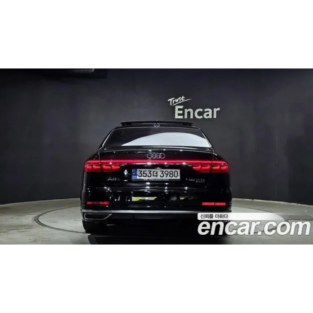 Audi A8 2021 г.