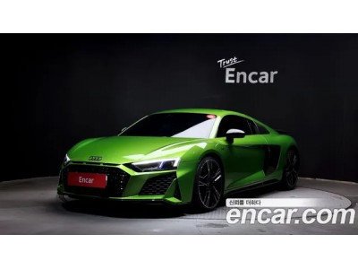 Audi R8 2022 г.