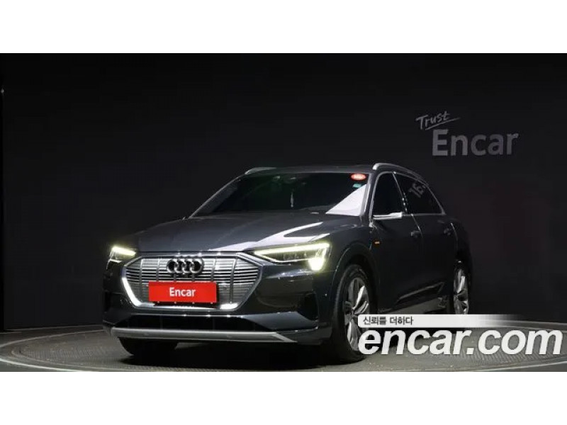 Audi E-tron 2020 г.