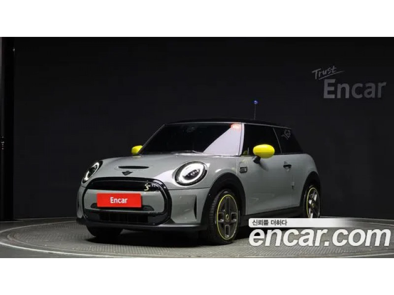 Mini Cooper 2023 г.