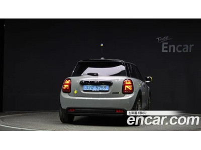 Mini Cooper 2023 г.