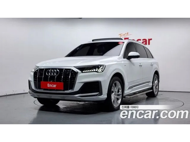 Audi Q7 2021 г.