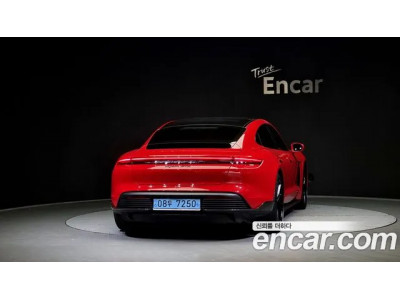 Porsche Taycan 2023 г.