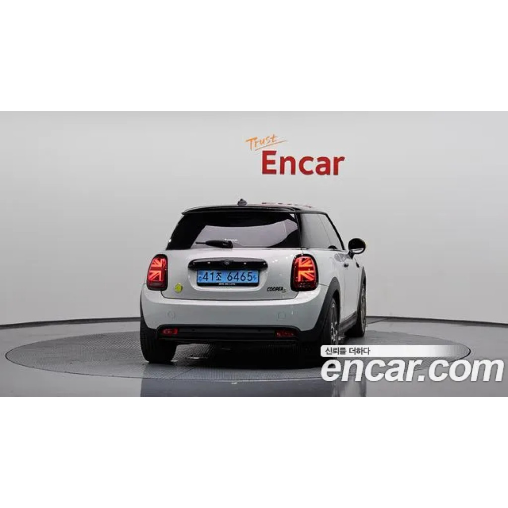 Mini Cooper 2023 г.