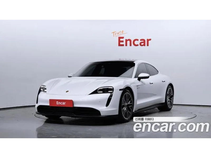 Porsche Taycan 2021 г.