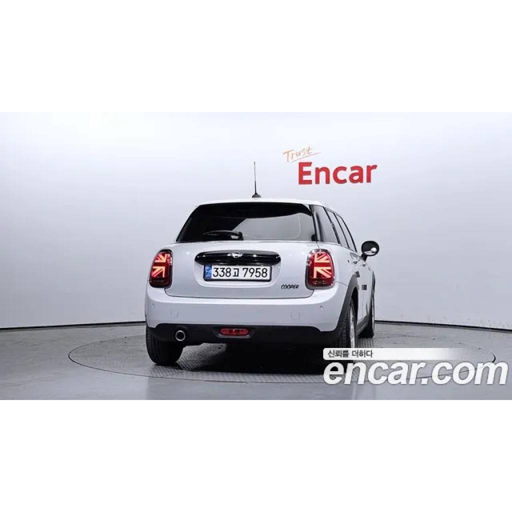 Mini Cooper 2021 г.