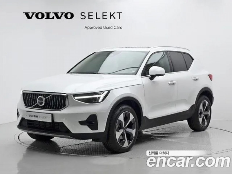 Volvo XC40 2024 г.