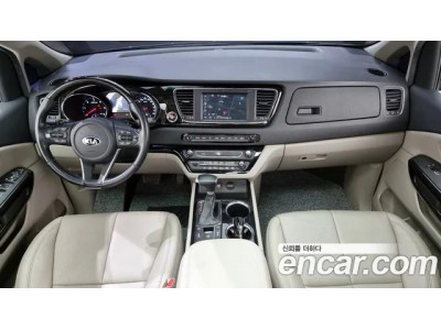 KIA Carnival 2020 г.