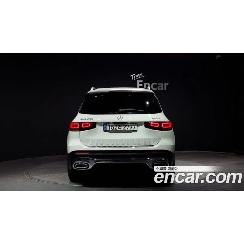 Mercedes Benz GLB-Class 2021 г.