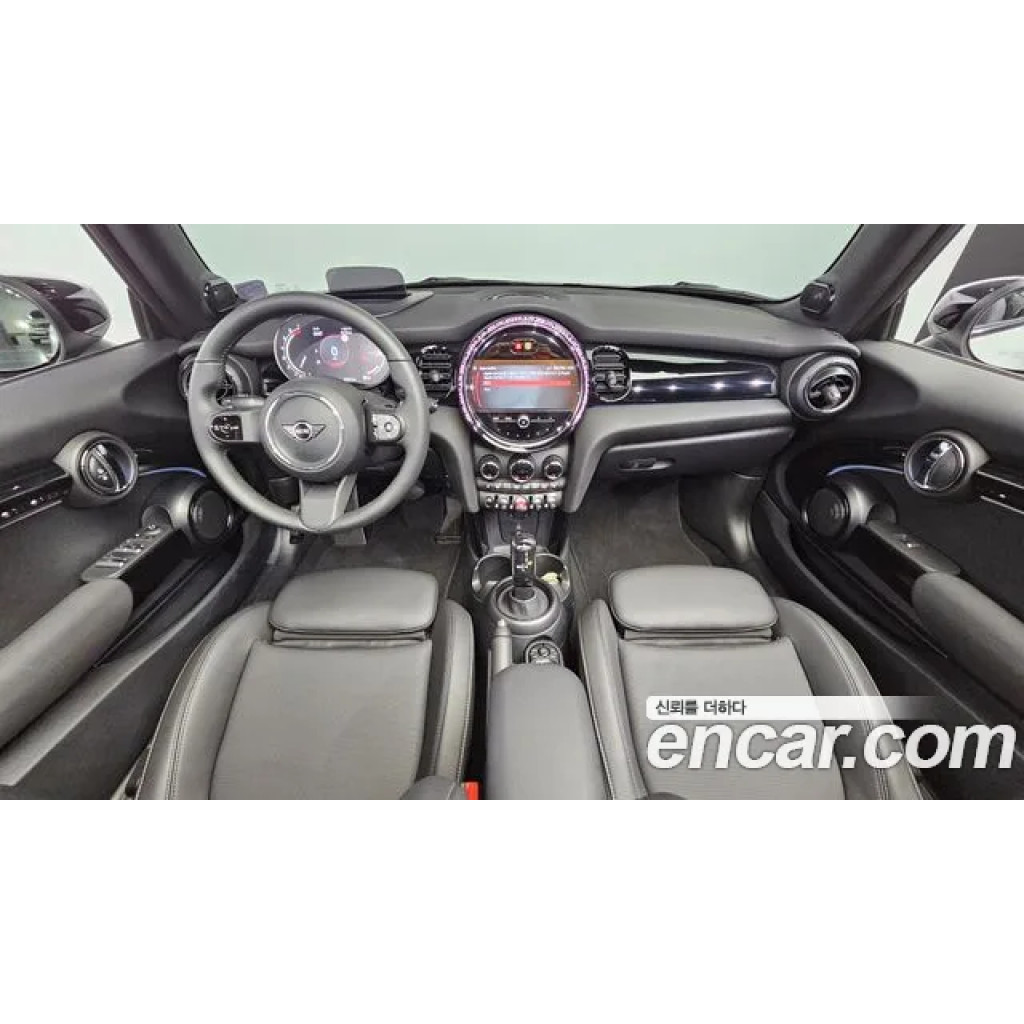 Mini Cooper Convertible 2023 г.