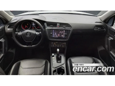 Volkswagen Tiguan 2020 г.