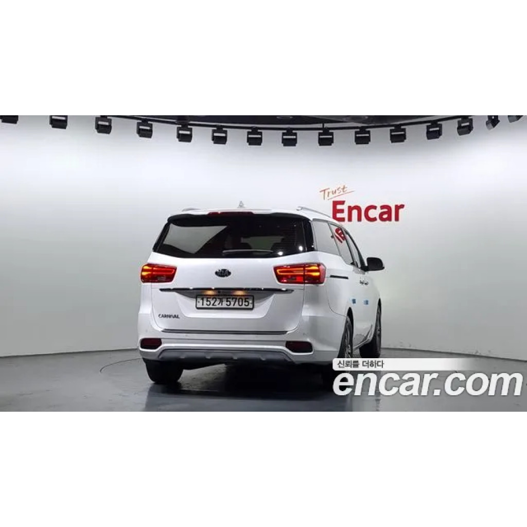KIA Carnival 2020 г.