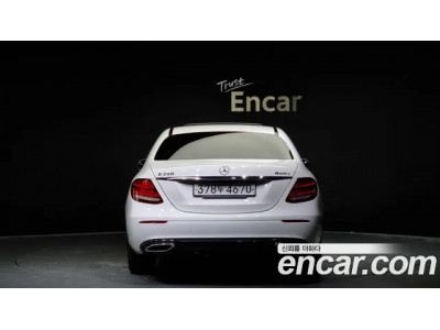 Mercedes Benz E-Class 2020 г.