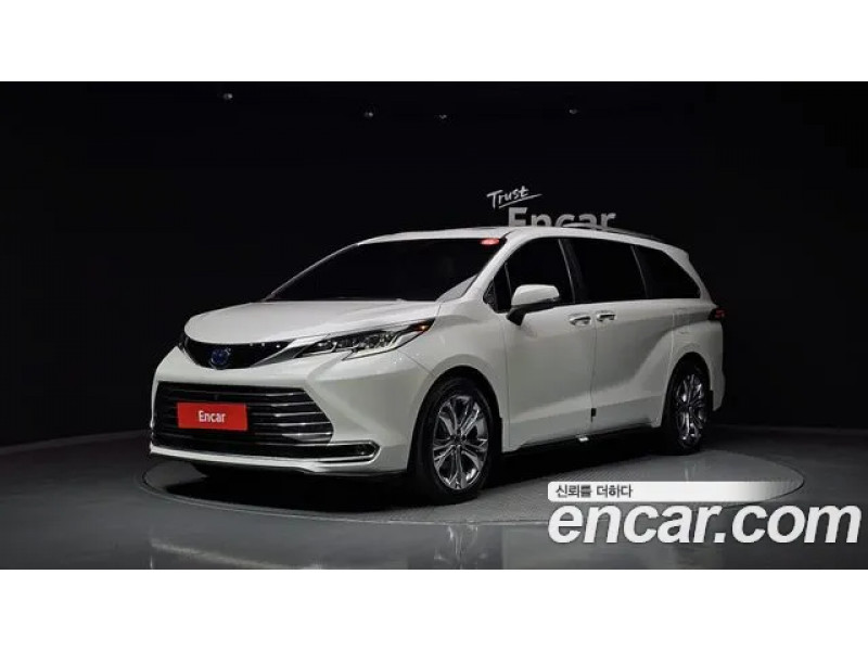 Toyota Sienna 2022 г.