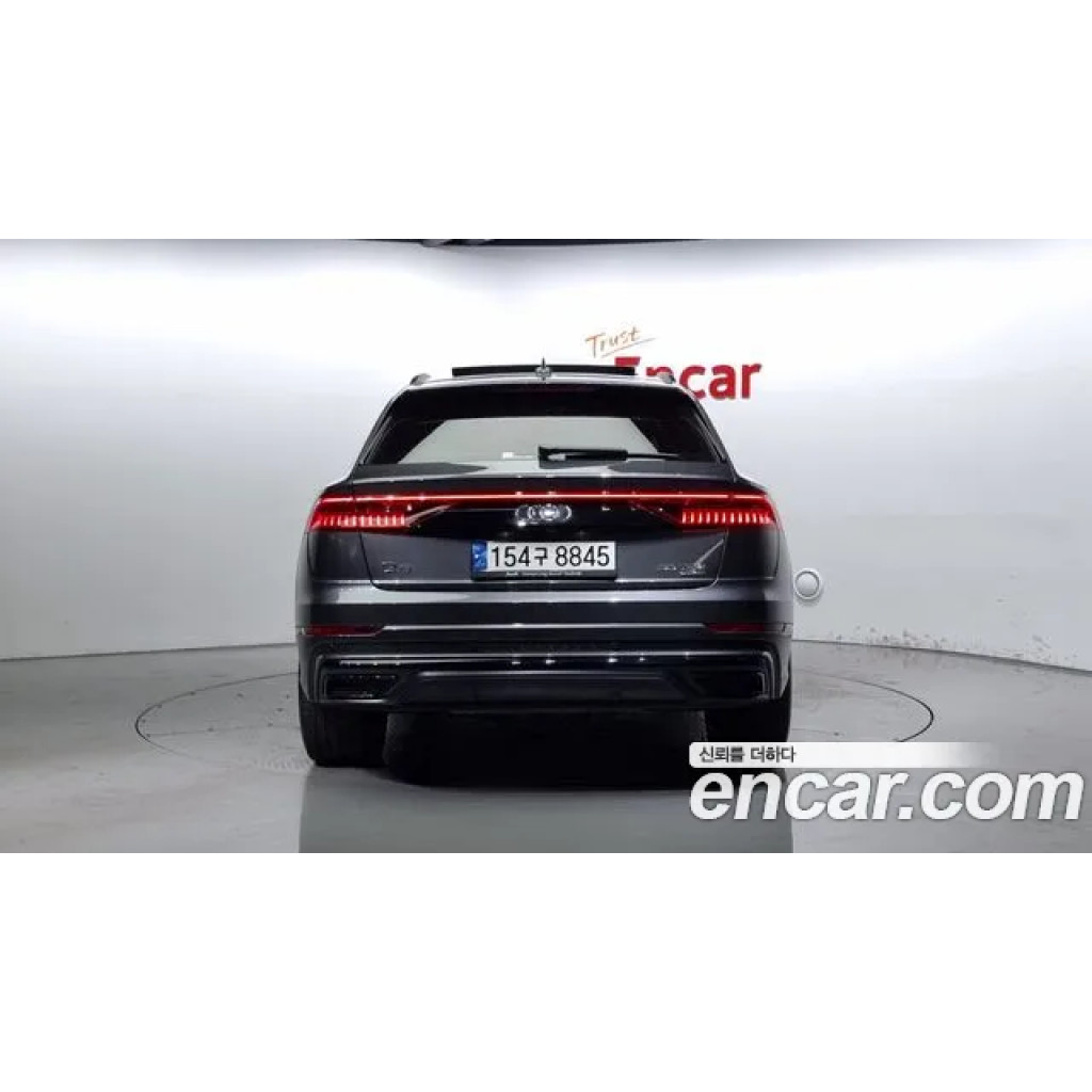 Audi Q8 2021 г.