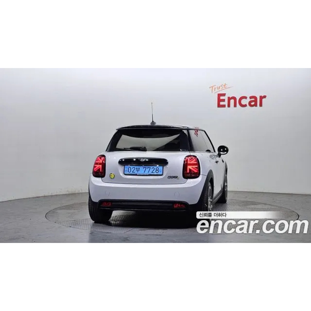 Mini Cooper 2022 г.
