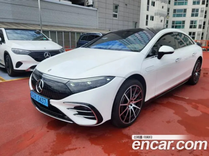 Mercedes Benz EQS 2023 г.