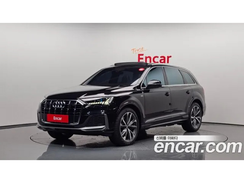 Audi Q7 2021 г.