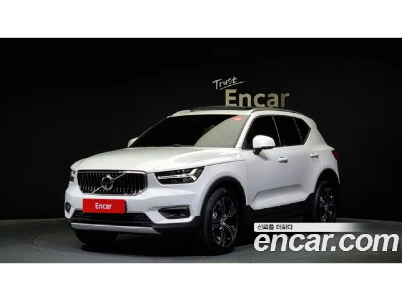 Volvo XC40 2022 г.