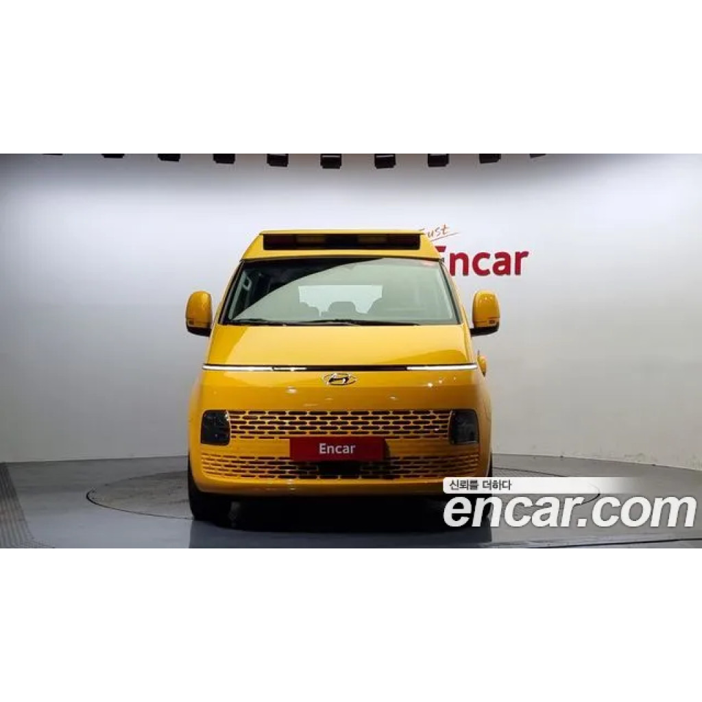 Hyundai Staria 2024 г.