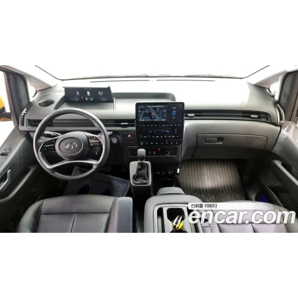 Hyundai Staria 2024 г.