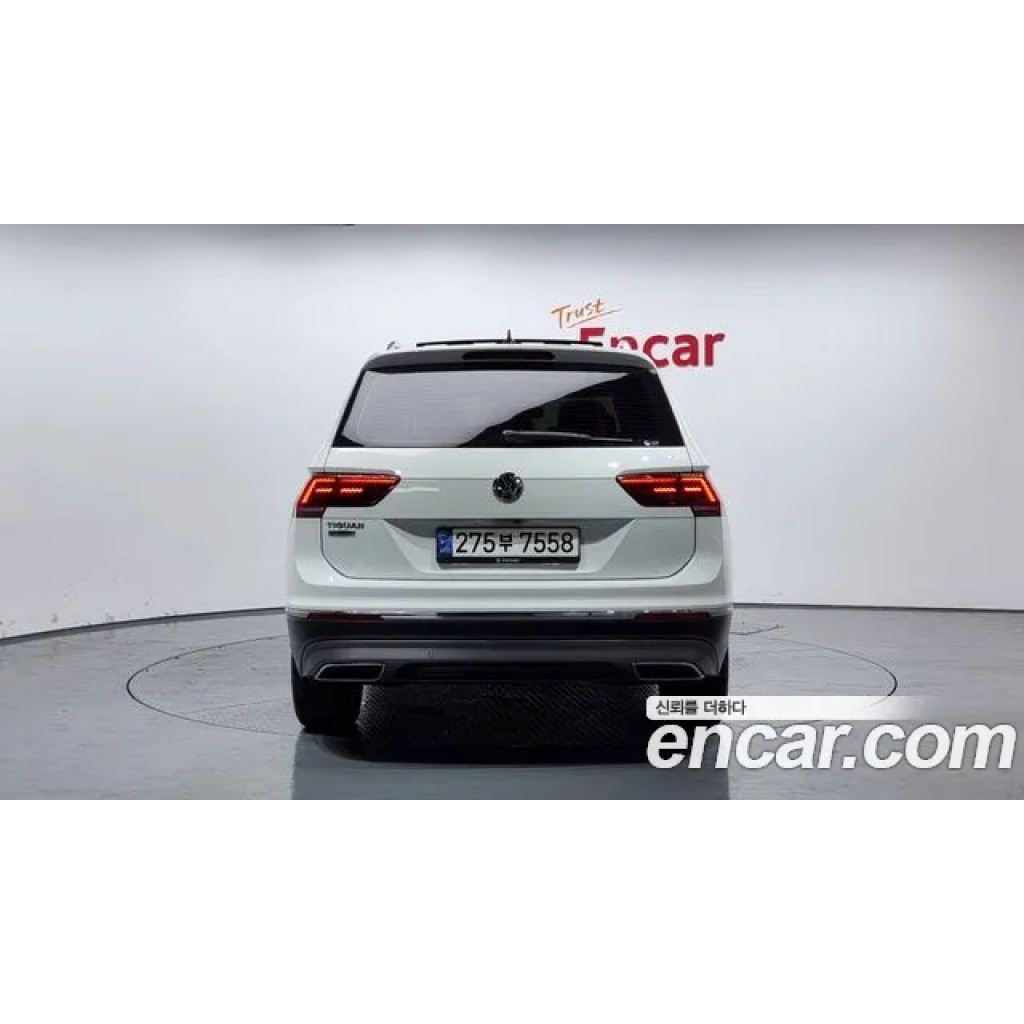 Volkswagen Tiguan 2020 г.