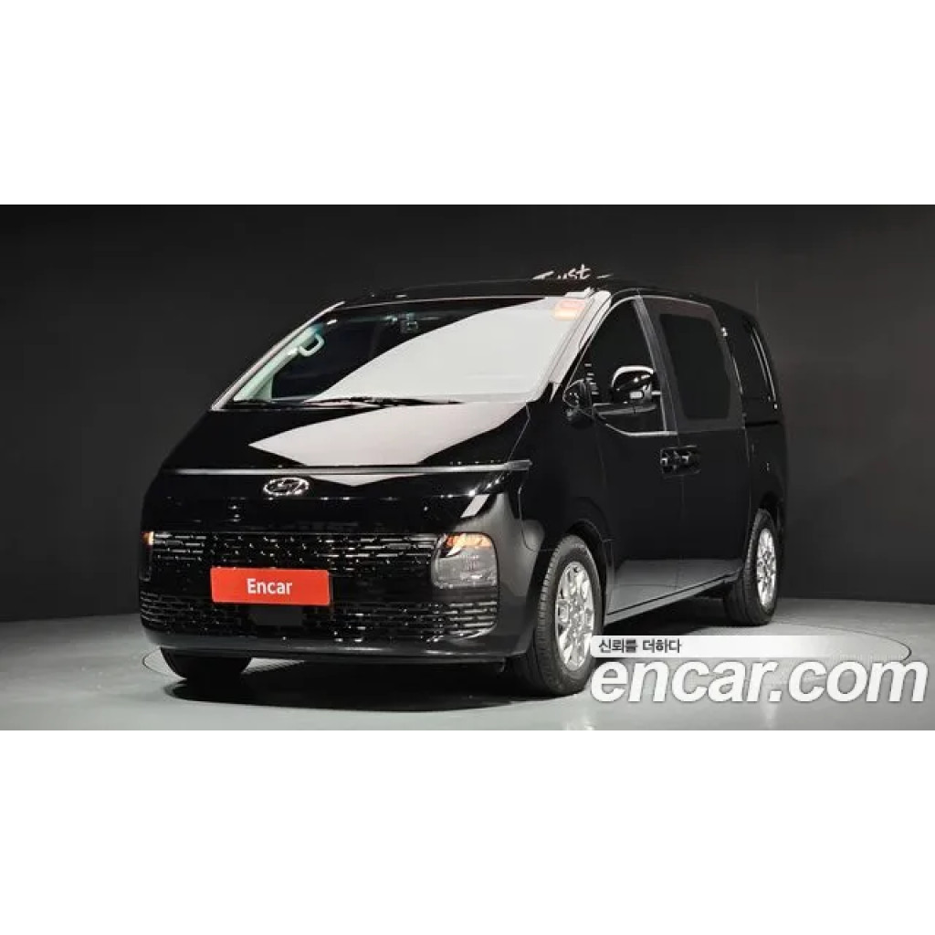 Hyundai Staria 2023 г.