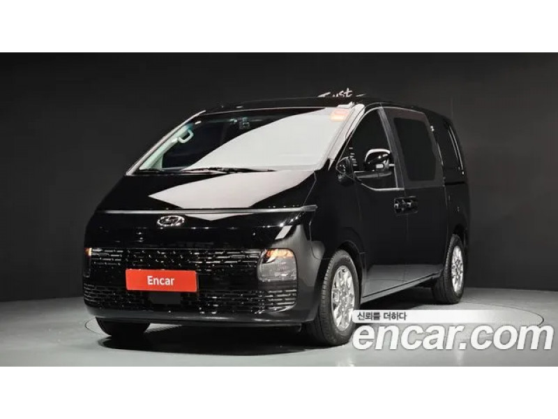 Hyundai Staria 2023 г.