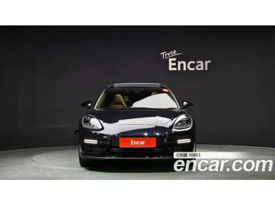 Porsche Panamera 2020 г.