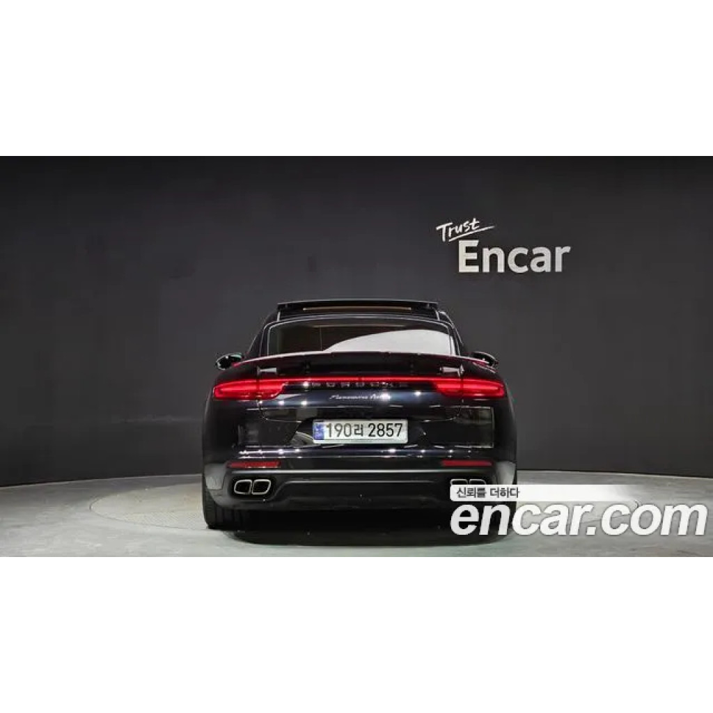 Porsche Panamera 2020 г.