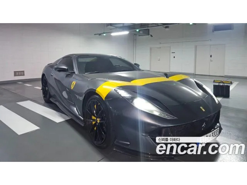 Ferrari 812 2021 г.
