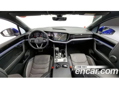 Volkswagen Touareg 2023 г.