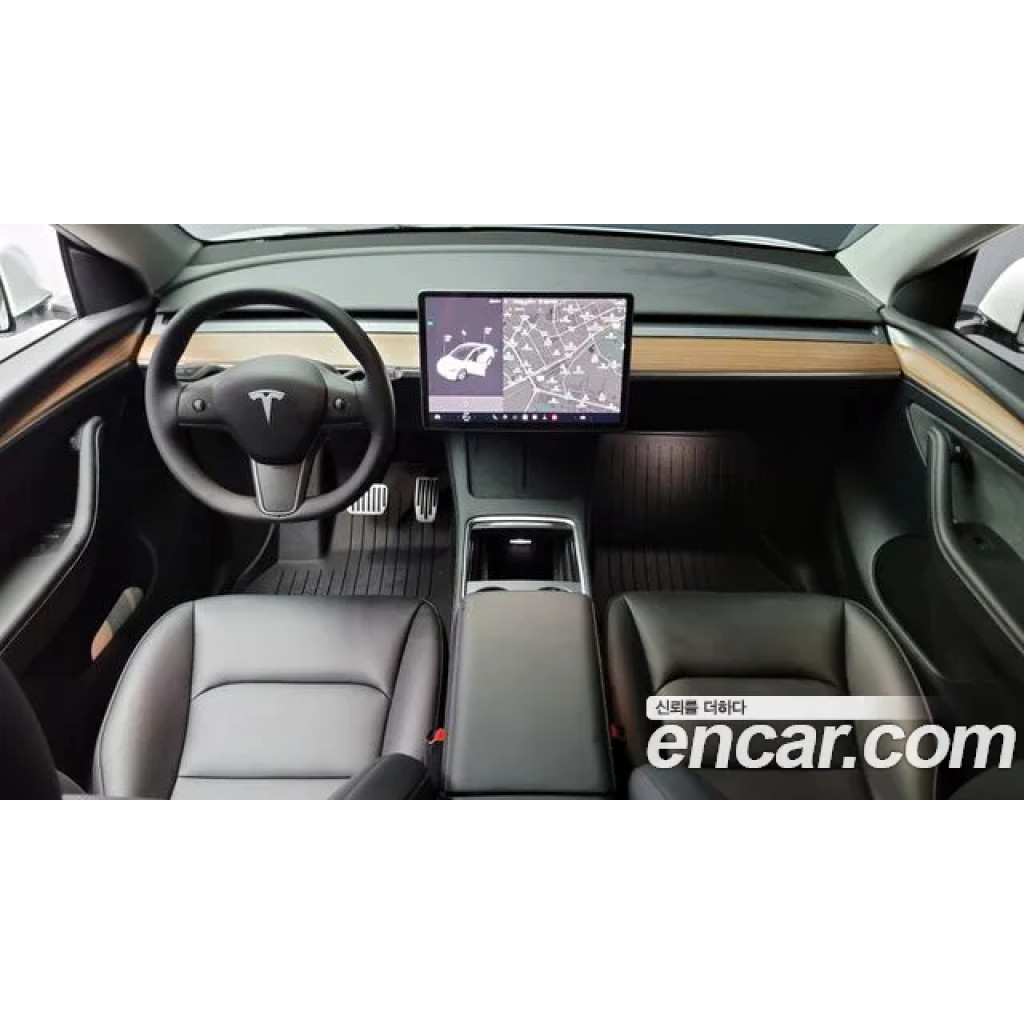 Tesla Model Y 2024 г.