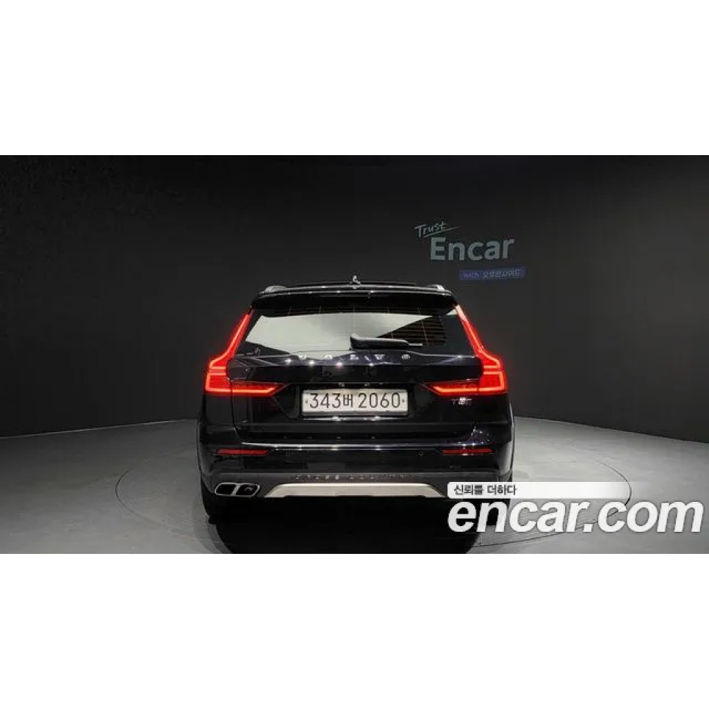 Volvo V60 2020 г.