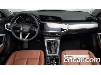 Audi Q3 2022 г.