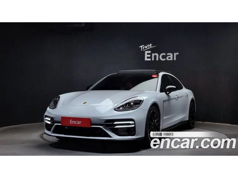 Porsche Panamera 2023 г.