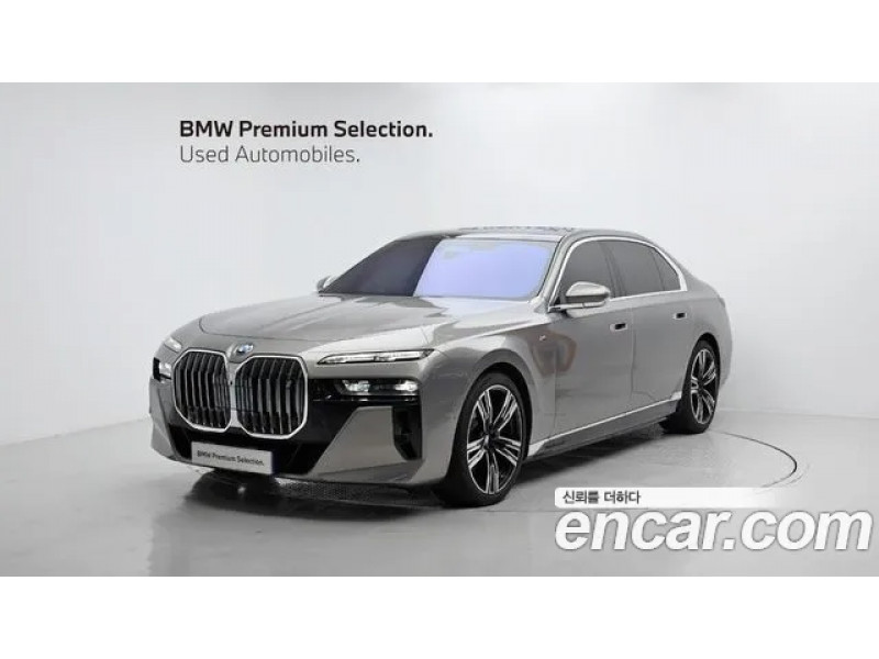 BMW i7 2024 г.