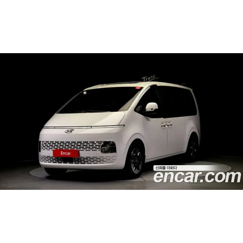 Hyundai Staria 2023 г.