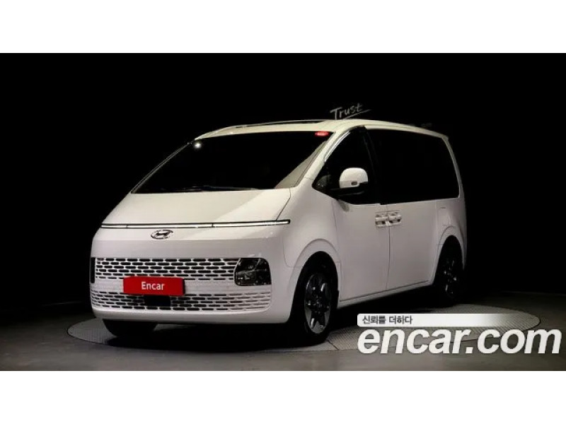 Hyundai Staria 2023 г.