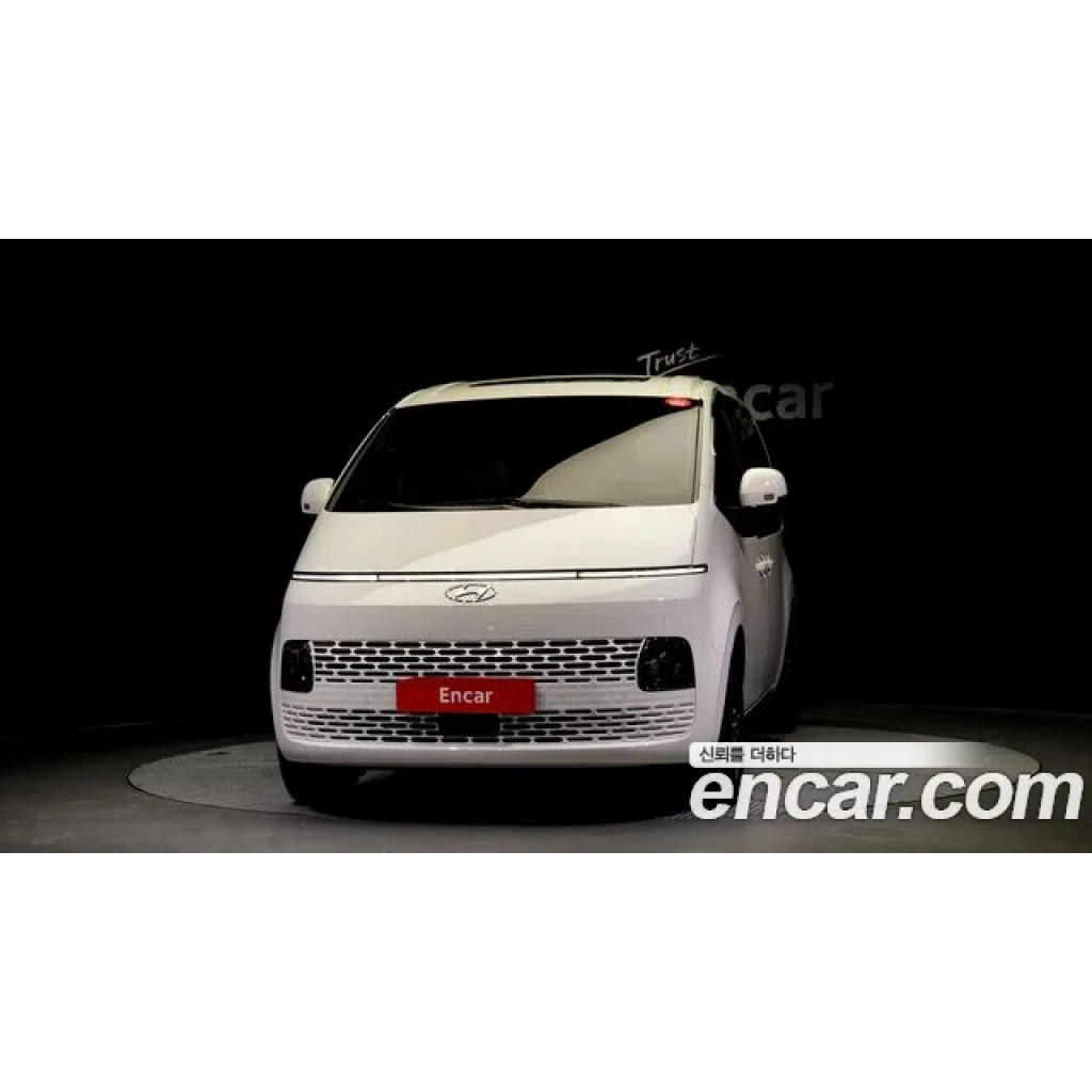 Hyundai Staria 2023 г.