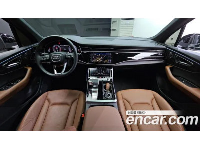 Audi Q7 2022 г.
